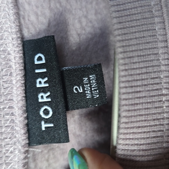 Torrid Classic Fit Ultra Soft Fleece Crew Neck Raglan Sweatshirt 2x - Picture 8 of 9